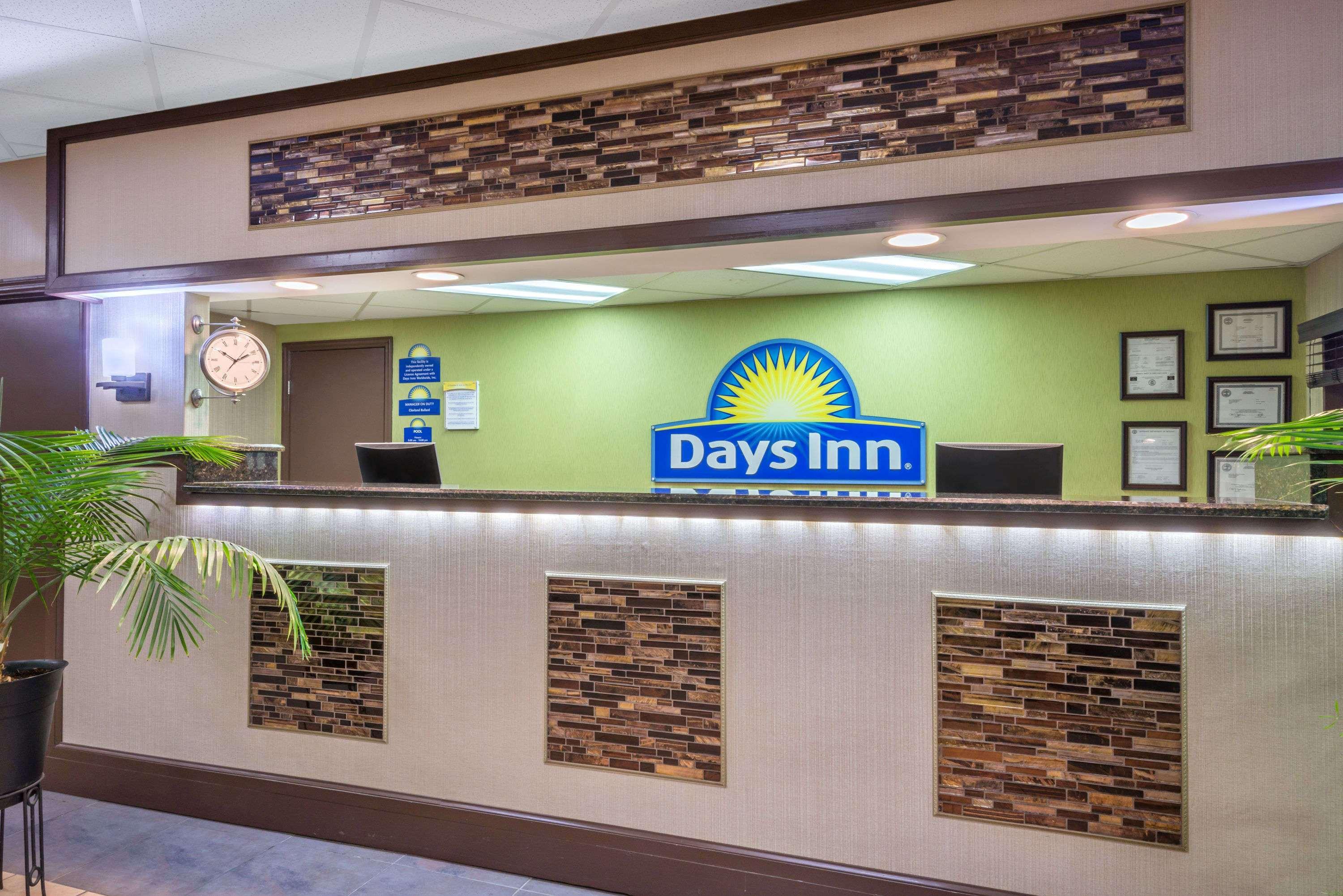 Days Inn By Wyndham Knoxville East Exterior foto