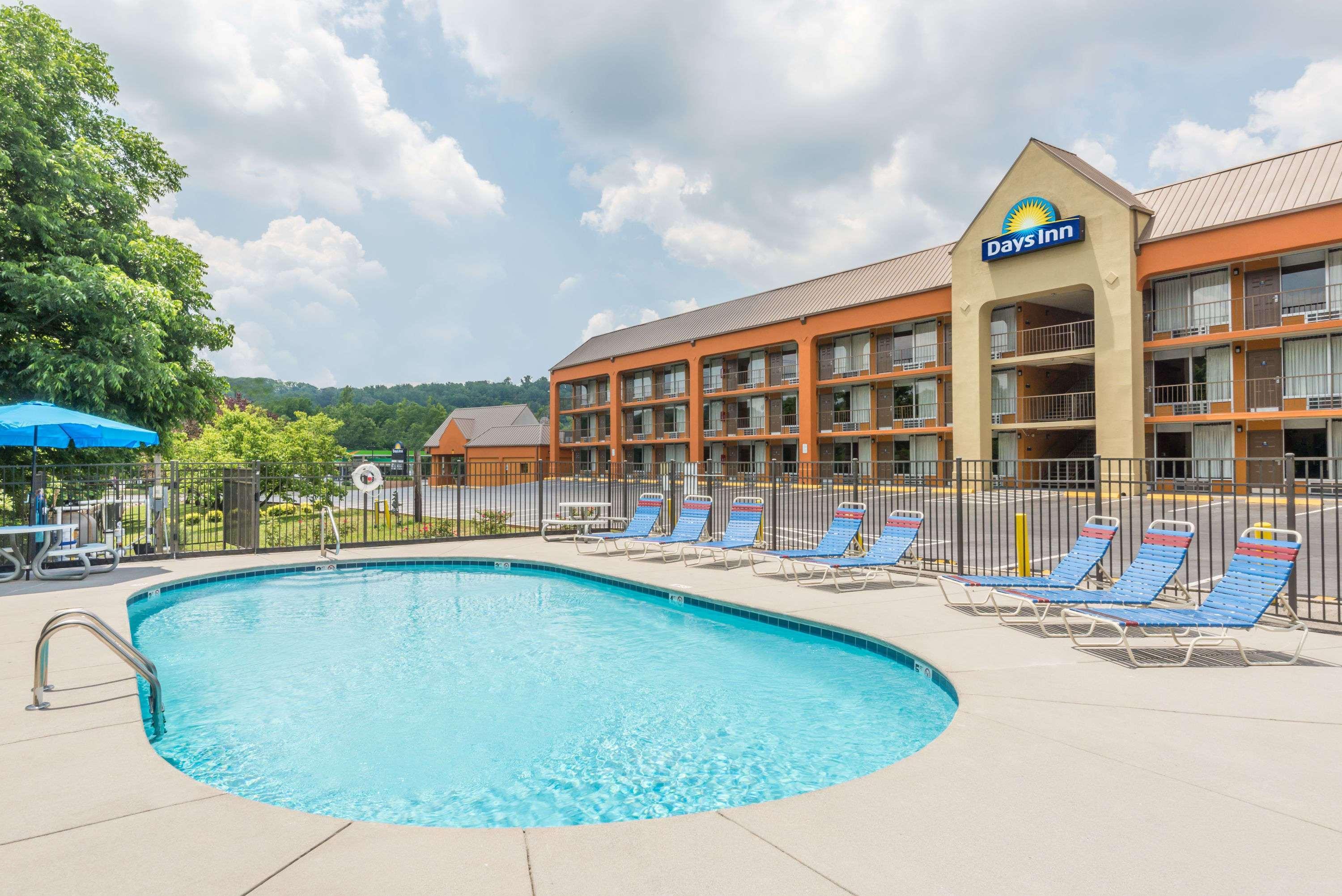 Days Inn By Wyndham Knoxville East Exterior foto